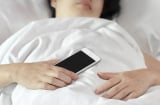Khi đi ngủ, nếu không thể tắt điện thoại, chuyển sang chế độ này để giảm bức xạ, rất hữu dụng!