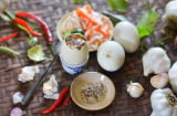 Đừng luộc trứng vịt lộn bằng nước lã, thêm 2 nguyên liệu đặc biệt để trứng ngọt, không tanh