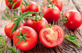 Mua cà chua về đừng cất vào tủ lạnh, học nông dân làm theo cách này cà chua để được vài tháng tươi nguyên