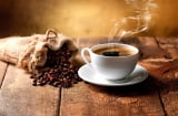 Uống cà phê nóng hay cà phê đá thì tốt hơn? Nhiều người nghiện cà phê cũng chưa biết điều này