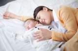 Trẻ ngủ với ai sẽ thông minh hơn, cha mẹ hay ông bà? Cha mẹ nhất định phải biết điều này kẻo hối hận