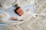 Thời điểm nào cho con ngủ riêng để không ảnh hưởng tới sự phát triển của trẻ? Mẹo hay khi cho con ngủ riêng
