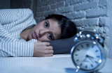 Top 5 lý do thức giấc giữa đêm và không ngủ lại được
