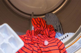 Thả 3 viên đá lạnh vào máy giặt quần áo bạn sẽ thấy điều bất ngờ