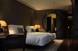 Vì sao nên bật đèn phòng vệ sinh khi ngủ qua đêm trong khách sạn? Có 4 lợi ích rất cần thiết