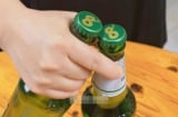 Trên chai bia có 1 “cơ chế nhỏ”, nhắm vào là có thể mở trong 1s, không cần dụng cụ khui bia
