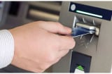 Rút tiền cây ATM không may bị nuốt thẻ: Ấn ngay nút này nhả thẻ nhanh, chẳng cần chờ đợi