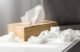 Tại sao không nên để giấy vệ sinh ở đầu giường? Lý do chỉ người thông minh mới hiểu