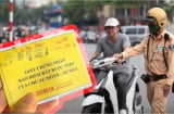Từ 1/1/2025: Người dân đi xe máy không có bảo hiểm bắt buộc, CSGT có quyền thu phương tiện đúng không?