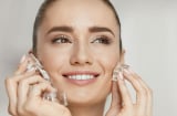 8 mẹo làm đẹp từ đá viên giúp giải quyết mọi khuyết điểm của làn da