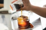 Uống cà phê đen đá không đường, không chỉ tốt cho sức khỏe, mà giúp giảm cân cực hữu hiệu