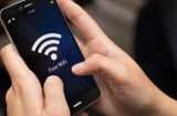 Điện thoại có 1 nút dễ tìm, nhấn vào là bắt Wifi dùng thả ga, không cần hỏi mật khẩu