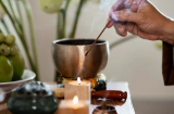 Các cụ dặn 'Không thắp hương tối': Vậy thắp hương giờ nào trong ngày mới tốt nhất?