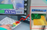 Rút tiền không may bị nuốt thẻ ATM: Ấn ngay nút này máy nhả thẻ ngay, không mất công chờ