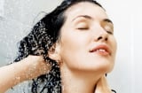 6 tuyệt chiêu gội đầu giúp bạn đạt hiệu quả như vừa được dưỡng tóc tại spa