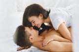 Phụ nữ có 'nhu cầu mạnh mẽ' nhất vào thời điểm nào? Đàn ông cần chú ý 2 khoảng thời gian này