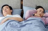 Ngủ riêng giường ở tuổi trung niên: 3 hệ quả nghiêm trọng vợ chồng cần biết