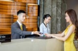 Nhận phòng khách sạn: 3 câu đơn giản giúp bạn nhận ưu đãi bất ngờ từ lễ tân