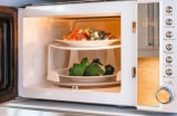 9 thiết bị gây tốn điện hơn điều hòa, nhiều nhà dùng hàng ngày mà không biết