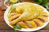 Thịt gà luộc nước lã tanh, đỏ không thơm? Thử ngay cách luộc gà vàng da, ngọt thịt chuẩn nhà hàng!