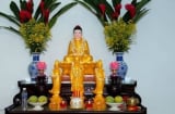 Vì sao nhà giàu luôn đặt bình hoa bên trái bàn thờ khi thắp hương? Bí mật phong thủy không phải mê tín