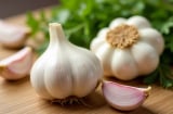 5 loại thực phẩm tăng cường miễn dịch bạn nên có trong thực đơn hàng ngày