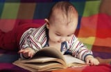 Trẻ sơ sinh có 4 đặc điểm này chứng tỏ IQ cao, càng lớn càng thông minh, sáng dạ