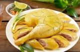 Thịt gà luộc bị tanh, đỏ không thơm? Thử ngay cách luộc gà vàng da, thịt ngọt chuẩn nhà hàng!