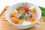 Cách nấu canh xương ngon ngọt: Không cần dùng tới mì chính