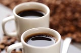 7 loại đồ uống hại gan thận: Càng uống càng rút ngắn tuổi thọ của bạn