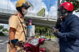 Từ nay, vợ chồng đi xe của nhau, không chính chủ có bị xử phạt tới 8 triệu không?