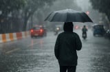 Miền Bắc sắp mưa lớn kéo dài: Cẩn trọng với ngập úng, dông lốc và sạt lở đất