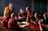Lời nói sắc như dao: 3 câu nói tưởng bình thường nhưng 'sát thương' cao, người giàu phúc không bao giờ nói