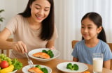Bí quyết giúp trẻ tăng chiều cao tối ưu trong dịp hè: Mẹ đừng bỏ lỡ “thời điểm vàng” này