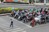 Xe máy dừng đèn đỏ vẫn bị phạt đến 14 triệu đồng nếu vi phạm lỗi nhiều người hay chủ quan này