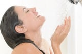 Trời nắng nóng, nhưng nên dừng ngày 5 thói quen tắm này để cơ thể không bị suy yếu