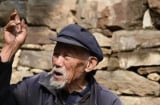Người có phúc lông hai chân, người vô phúc hai chân lông' nghĩa là gì? Giải mã câu nói xưa đầy ẩn ý