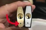 Các ổ khóa đều có 1-2 lỗ nhỏ, để làm gì? Rất nhiều người chưa biết dùng chúng