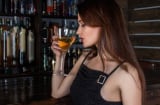 Phụ nữ khi say thường nghĩ đến điều gì nhất? 99% đàn ông không ngờ tới