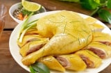 Luộc gà đúng cách: không tanh, không đỏ, da vàng óng – bí quyết từ đầu bếp nhà làm