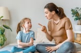 6 câu nói 'độc hại' của cha mẹ rất độc hại khiến trẻ nghĩ chúng là gánh nặng, kìm hãm sự tự tin
