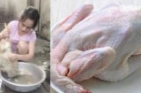 Lấy nắm lá này cho vào nước, vặt lông vịt sạch trơn trong tích tắc: Không còn lông măng, không lo mùi hôi