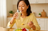 3 món ăn 'vàng' giúp phụ nữ mãn kinh giữ gìn buồng trứng khỏe mạnh, làm chậm lão hóa