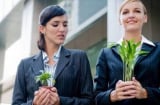 Ở tuổi 50 tôi mới hiểu: 3 kiểu bạn bè này còn độc hại hơn mẹ chồng – nàng dâu