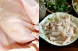 Tai heo luộc muốn trắng giòn đẹp mắt, nhất định phải ngâm vào nước này trước khi thái