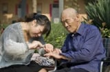 Sau khi nghỉ hưu, đừng vội tiết lộ lương hưu! Hãy trả lời bằng 3 câu này để tránh soi mói và ghen tỵ