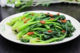 Loại rau chứa vitamin K gấp 60 lần trứng vịt: Bổ toàn thân, thành đặc sản được nhà hàng săn đón