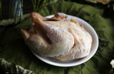 Mẹo rã đông thịt gà nhanh chóng, gà mềm ngọt thịt