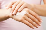 Thu hồi 2 sản phẩm dưỡng da chống nắng vì không đạt chất lượng