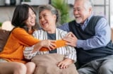 Nếu bạn giữ quan hệ tốt với 3 người này, cuộc sống sẽ suôn sẻ và phúc khí dồi dào!